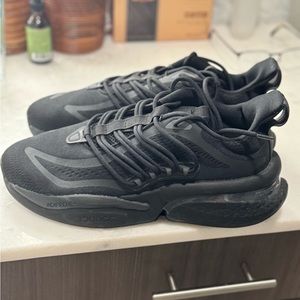 Adidas Alphaboost V1 Men’s.